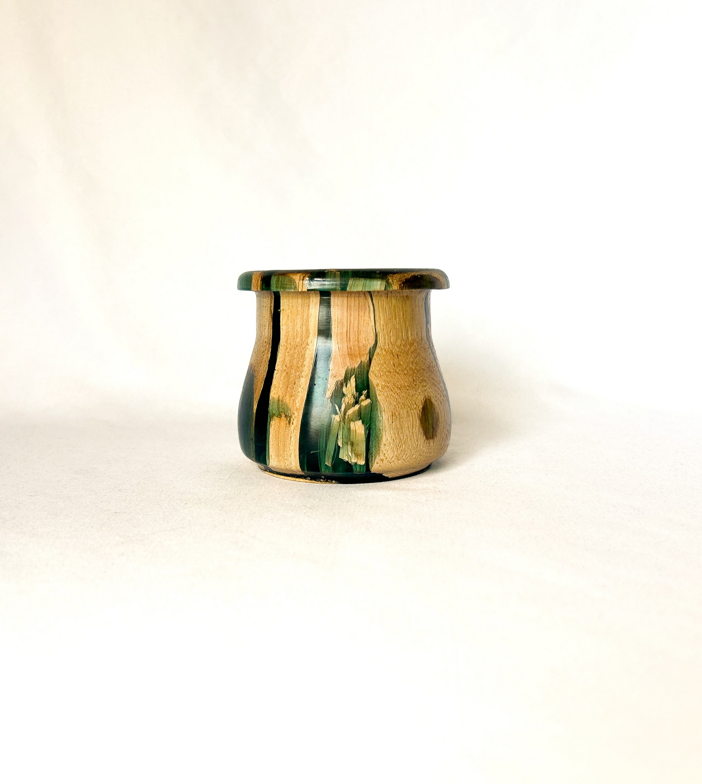 Resin/Hickory Deco Dish