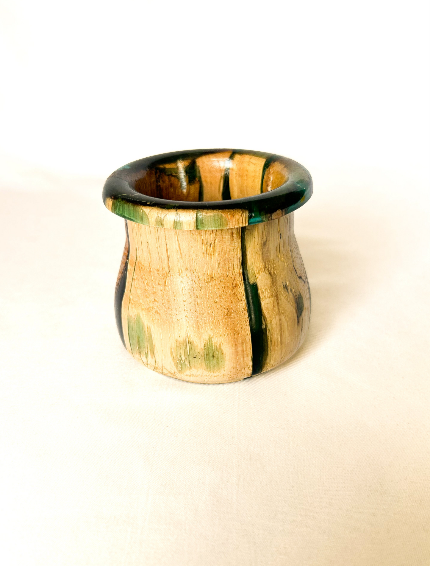 Resin/Hickory Deco Dish